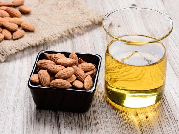 Tips Masker Lidah Buaya dan Minyak Almond untuk Rambut Kering