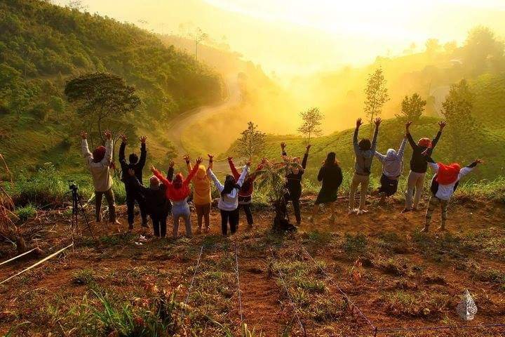 Peringati Hari Kartini Komunitas Indonesia Trip Sarapan Pagi Bersama
