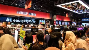 Watsons Kembali Buka Toko di Mall Senayan City