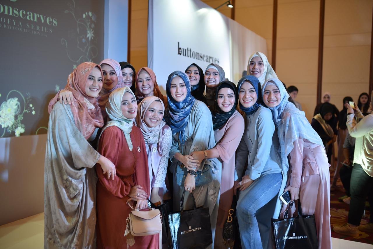 Buttonscarves Luncurkan Koleksi Raya 'The Sofya Series'