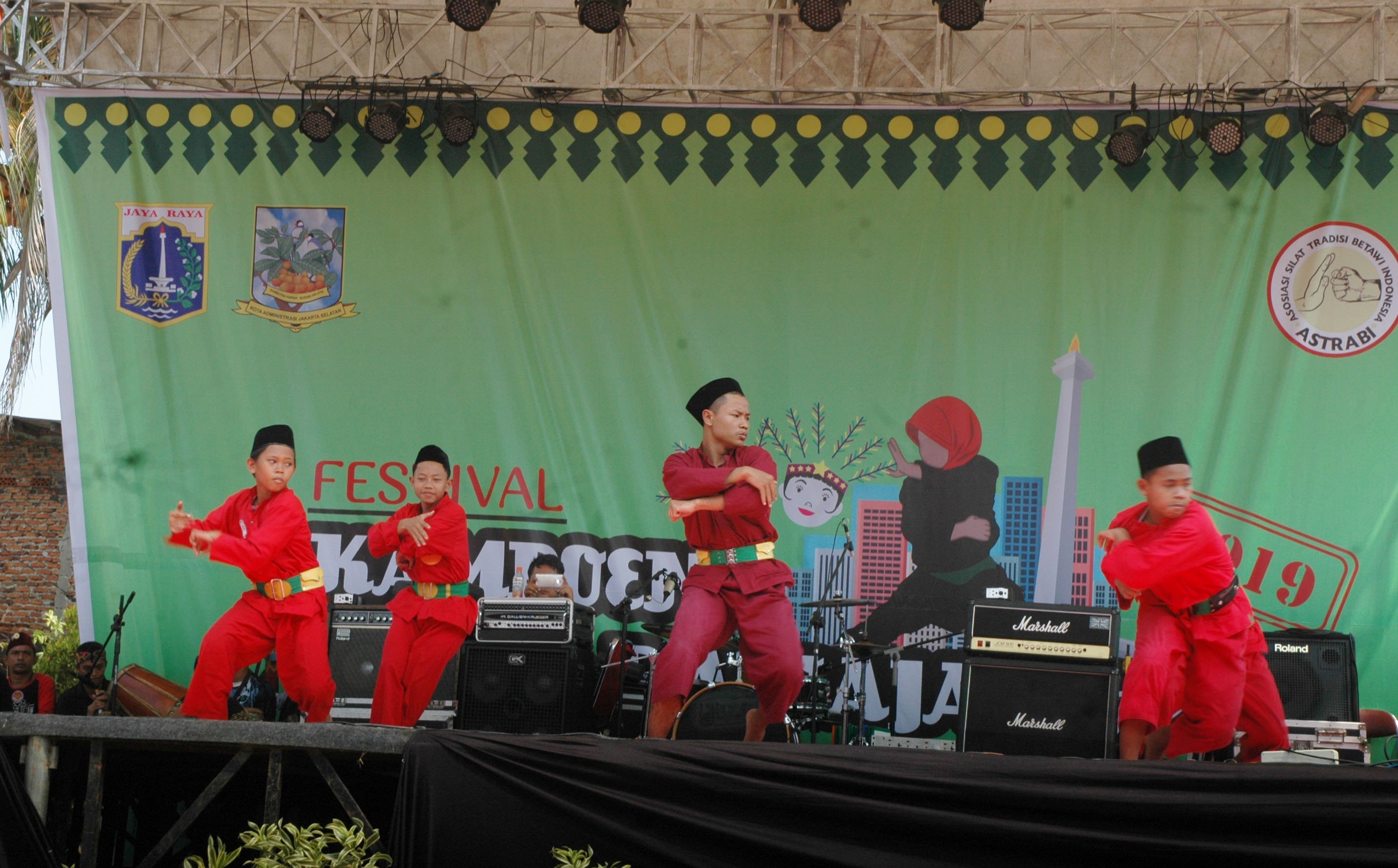Mengasah Mental dan Insting Anak Lewat Silat Betawi