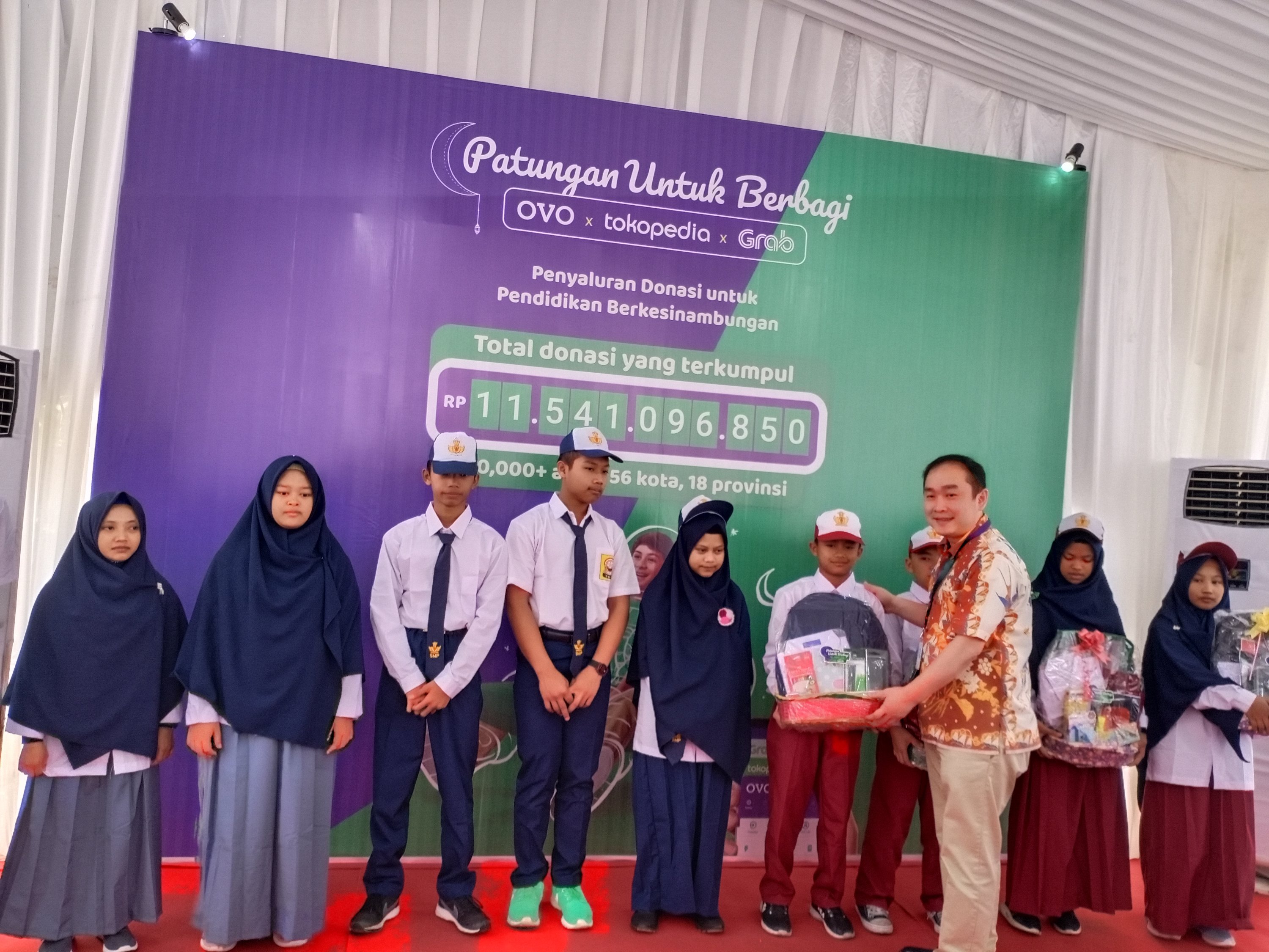 3 Platform Digital Salurkan Rp 11 Miliar untuk Pendidikan Anak Yatim