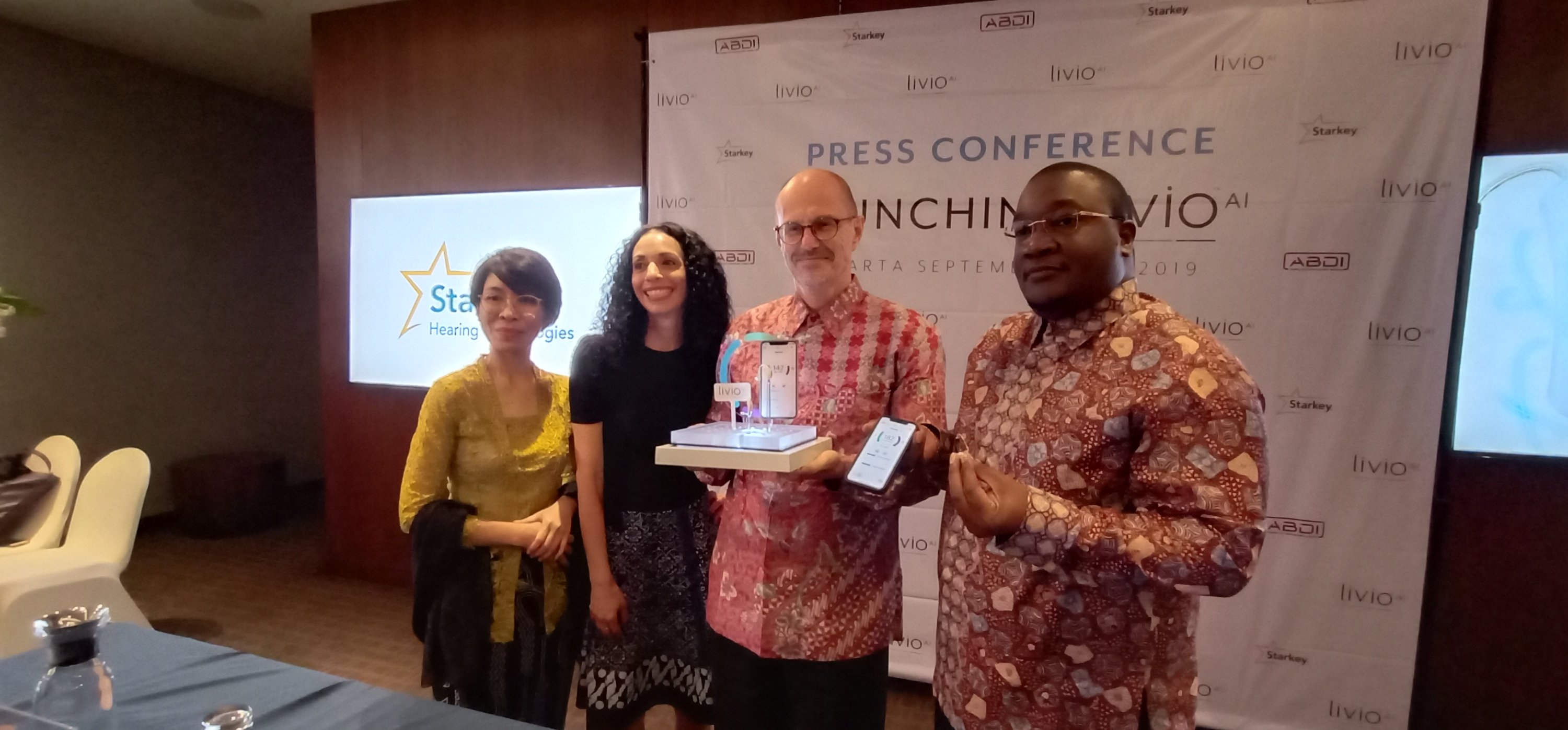 Alat Bantu Dengar dengan Teknologi AI Hadir di Indonesia