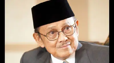 Prosesi Pemakaman BJ Habibie di TMP Kalibata