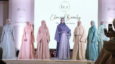 Fenita Arie Luncur Koleksi Ready to Wear 'Feminine Romantic'