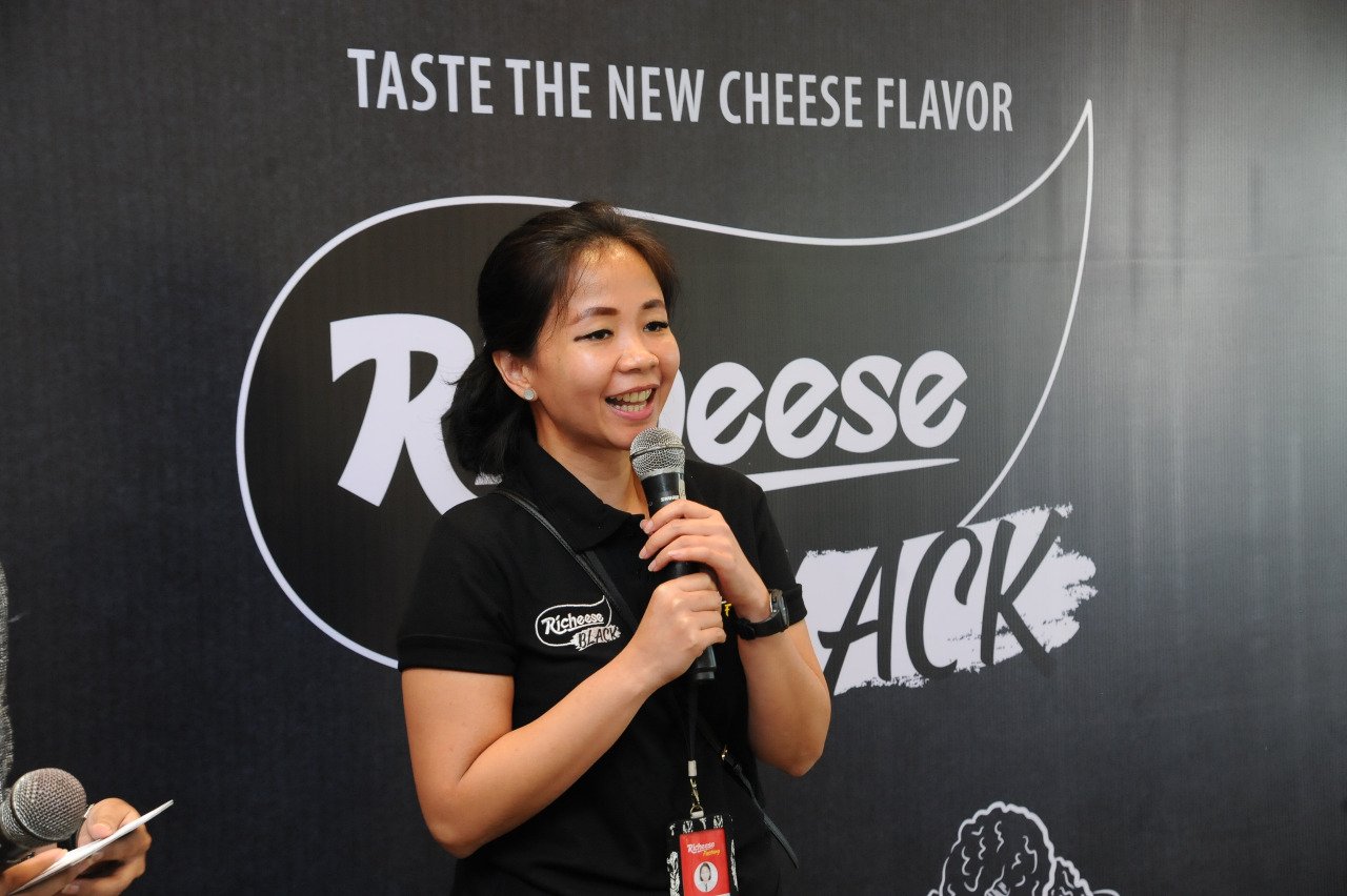 Richeese Black, Sensasi Menu Serba Hitam yang Menggugah Selera