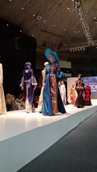 Menyongsong Indonesia Sebagai Kiblat Modest Fashion Dunia di 2020 4 Menyongsong Indonesia Sebagai Kiblat Modest Fashion Dunia di 2020