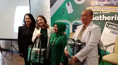 Confidence Hadirkan Popok Dewasa untuk Siang dan Malam