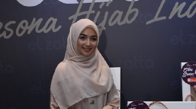 Citra Kirana Kembali Jadi Muse Koleksi Terbaru Elzatta Hijab