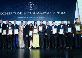 S. Aulia Masjhoerdin Raih Predikat Top Hospitality Leader