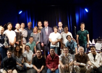 Musisi Indonesia dan Eropa Gabungkan Kemahiran di NusantEro Big Band