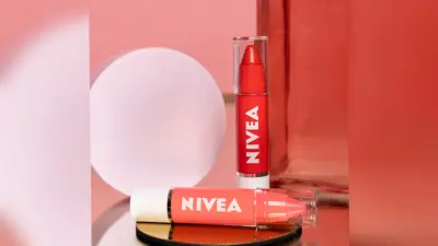NIVEA Luncurkan Lipstick sekaligus Lip Care Berbentuk Crayon