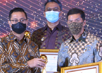 Kemensos Beri Penghargaan Penanganan Covid-19 untuk Wings Group Indonesia