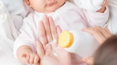 Bedak Bayi Bikin Si Kecil Bebas Rewel