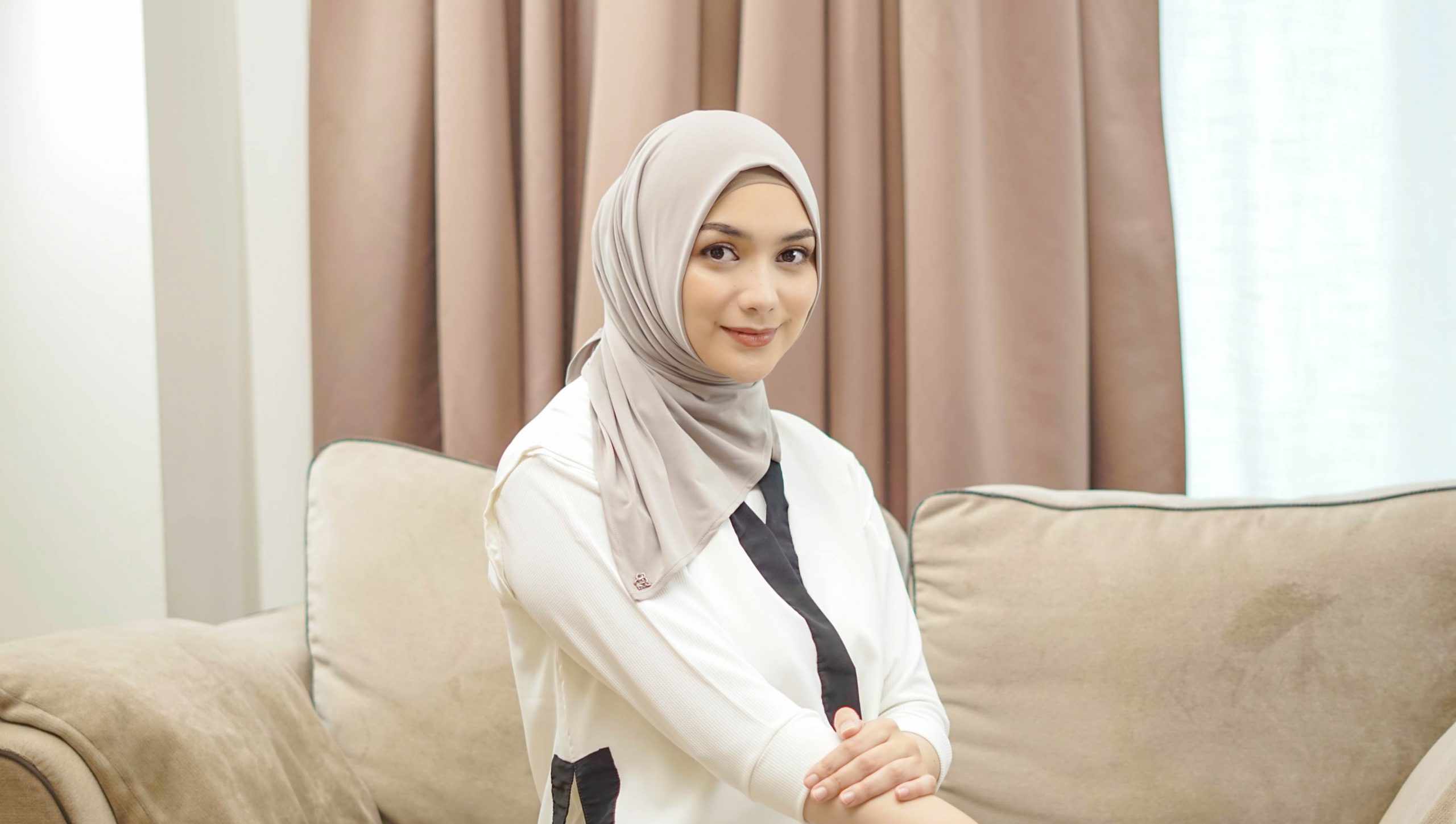 Citra Kirana Ciptakan Kenyamanan Bersama Deyn Scarf 4 Citra Kirana Ciptakan Kenyamanan Bersama Deyn Scarf