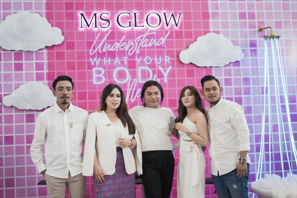 MS Glow Luncurkan Whitening Scrub dan Gluta White Soap
