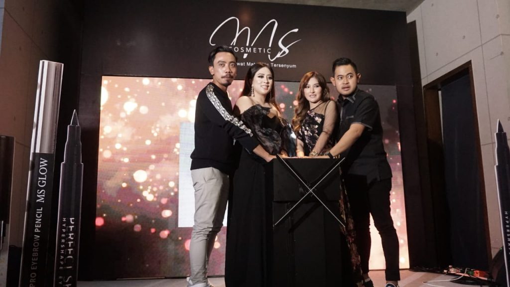 3 Produk Terbaru MS Cosmetic Bikin Riasan Mata Tampak Segar 2 3 Produk Terbaru MS Cosmetic Bikin Riasan Mata Tampak Segar