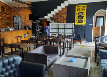 Cafe btw, Tongkrongan Asyik Buat Anak Muda di Jakarta Timur