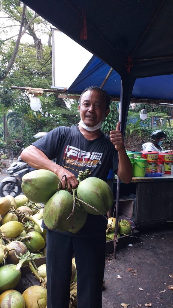 Jalan Ke Bandung, Yuk Cicipi Kuliner Es Kelapa Kang Didi 3 Jalan Ke Bandung, Yuk Cicipi Kuliner Es Kelapa Kang Didi
