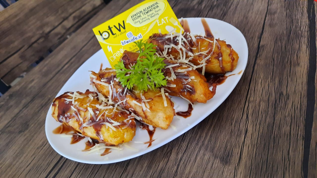 Cafe btw, Tongkrongan Asyik Buat Anak Muda di Jakarta Timur