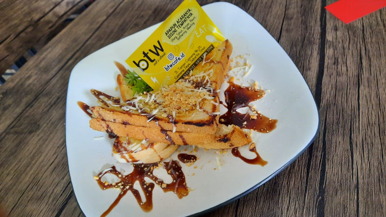 Cafe btw, Tongkrongan Asyik Buat Anak Muda di Jakarta Timur
