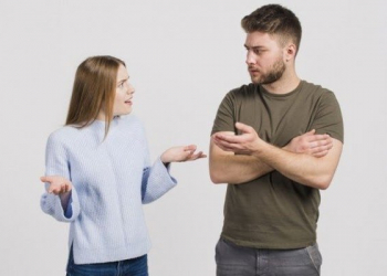 Pasangan berdebat/freepik