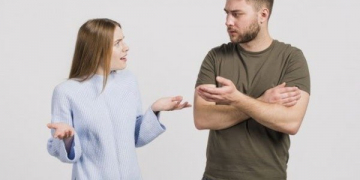 Pasangan berdebat/freepik