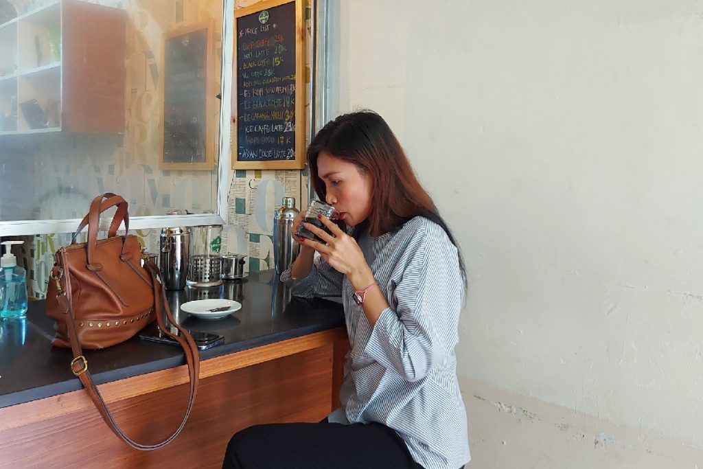 Menikmati Seduhan Kopi Locus Coffee 2 Menikmati Seduhan Kopi Locus Coffee