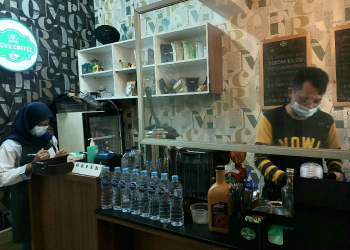 Menikmati Seduhan Kopi Locus Coffee