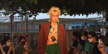 Koleksi Fashion Berbahan Jamur Asal Indonesia Tampil di Paris Fashion Week