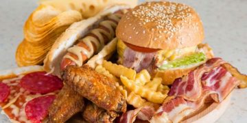 Ketahui Makanan yang dapat Menurunkan Imun Tubuh