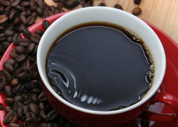 Benarkah Minum Kopi Bisa Mempengaruhi Gangguan Irama Jantung?