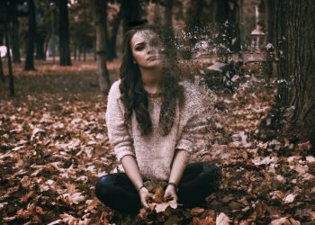 Merasa Kesepian Bisa Jadi Penyebab Bunuh Diri di Usia Remaja