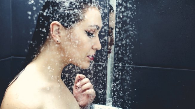 5 Tips Merawat Rambut yang Tepat Ala Rumahan 3 5 Tips Merawat Rambut yang Tepat Ala Rumahan