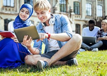 Menengok Sejarah Hari Solidaritas Hijab Internasional