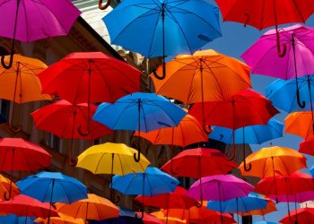 Mengenal Sejarah Payung Yang Tak Lekang Dimakan Zaman