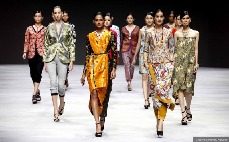 Tips Memilih Baju Batik Agar Lebih Stylish 4 Tips Memilih Baju Batik Agar Lebih Stylish