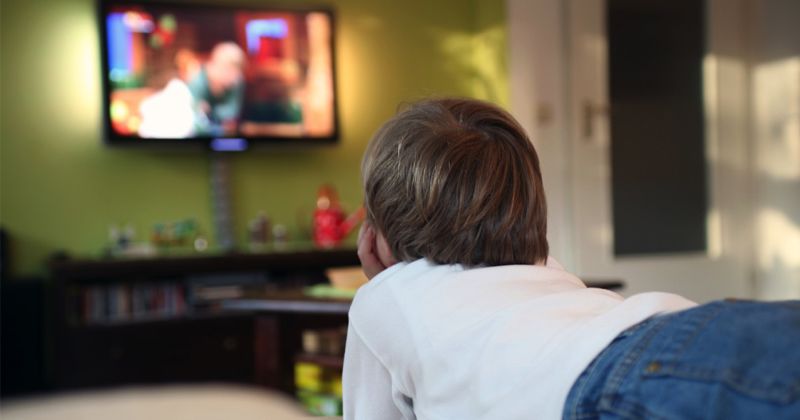 Berapa Lama Idealnya Anak Dibolehkan Nonton TV? 2 Berapa Lama Idealnya Anak Dibolehkan Nonton TV?