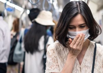 Tips Menghilangkan Bau Mulut Saat Memakai Masker