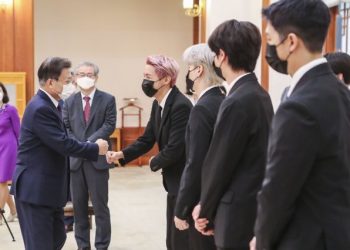 BTS Kunjungi Presiden Moon Jae In Di Blue House Untuk Upacara Pengangkatan Sebagai Utusan Khusus