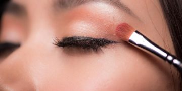 9 Langkah Makeup yang Tepat Untuk Tone Kulit Kuning Langsat_womanindonesia.co.id