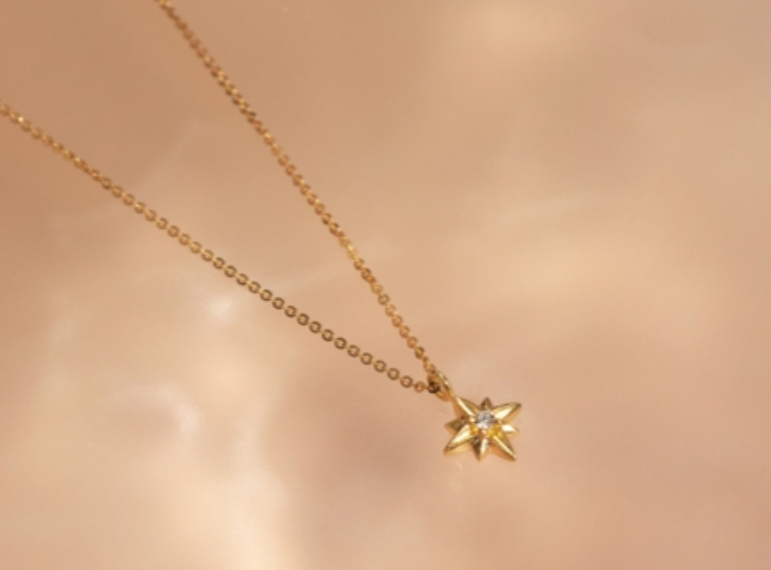 3 Koleksi Perhiasan Emas Lumine Terinspirasi dari Tradisi 'Wish Upon a Star' 3 3 Koleksi Perhiasan Emas Lumine Terinspirasi dari Tradisi 'Wish Upon a Star'