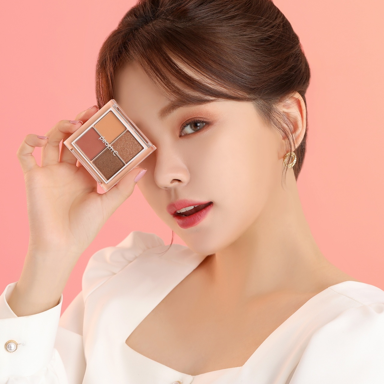 4 Makeup yang Tepat untuk Kencan di Malam Hari_Womanindonesia.jpg