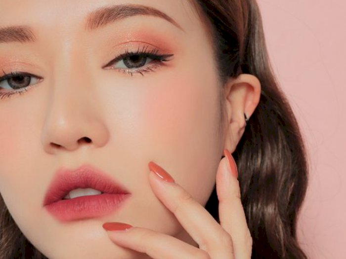 4 Makeup yang Tepat untuk Kencan di Malam Hari_Womanindonesia.jpg