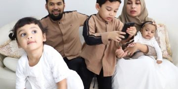 4 Pasangan Selebriti dengan Rumah Tangga Harmonis_Womanindonesia.jpg