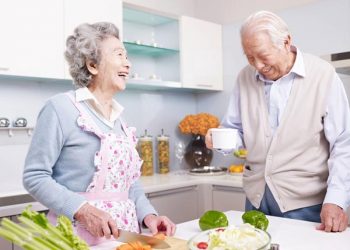 5 Asupan Nutrisi Penting untuk Lansia