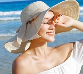 6 Perlengkapan Wajib Saat Liburan ke Pantai_Womanindonesia.jpg