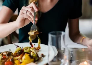 Berapa Lama Durasi Makan Kemudian Merasa Kenyang_Womanindonesia.jpg