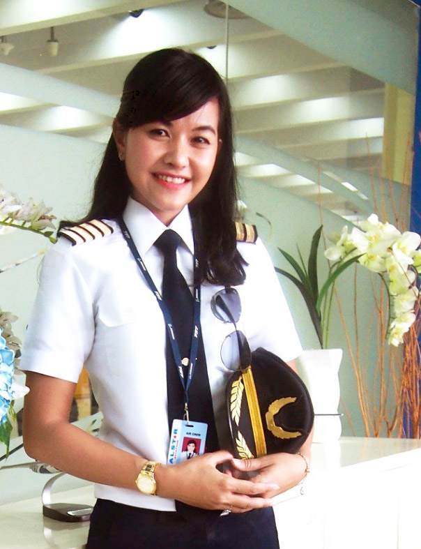 Hari Penerbangan Nasional 2021: 7 Pilot Perempuan yang Jarang Dikenal 6 Hari Penerbangan Nasional 2021: 7 Pilot Perempuan yang Jarang Dikenal_Womanindonesia.jpg