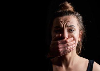 Hari Tanpa Kekerasan Sedunia: Apa yang Harus Dilakukan Jika Mengalami KDRT?